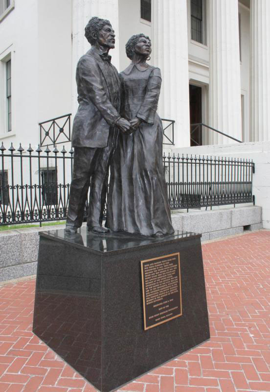 Statue of Dred Scott and His Wife Harriet